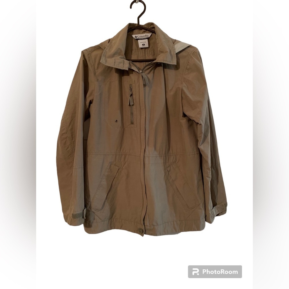 Columbia Jacket - Size M